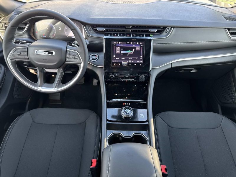 New 2026 Jeep Grand Cherokee L Laredo X 4x2