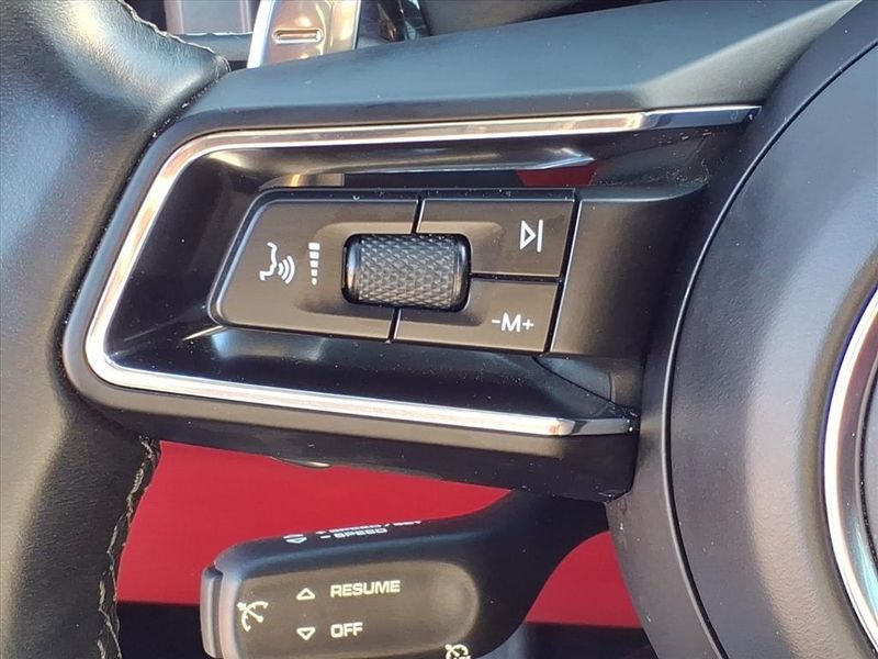 Used 2022 Porsche Macan SImage 22