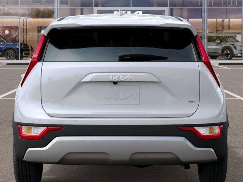 New 2026 Kia Niro LXImage 14