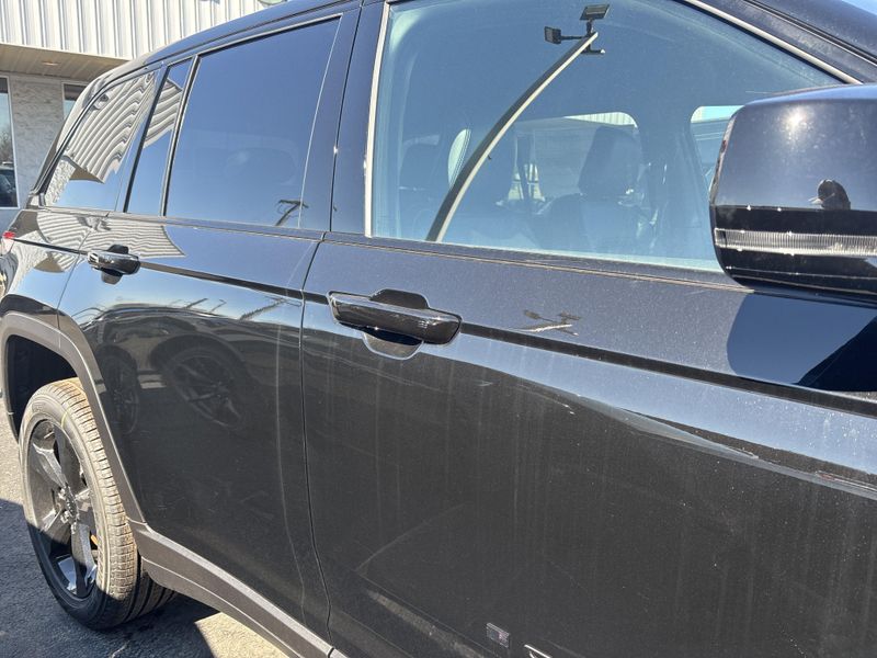 New 2025 Jeep Grand Cherokee Limited 4x4Image 6