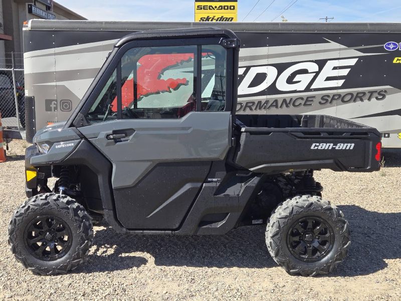 New 2027 Can-Am DEFENDER DPS CAB HD9 