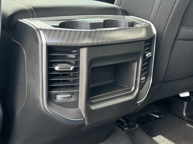 New 2026 RAM 1500 Big Horn Crew Cab 4x2 6'4' Box