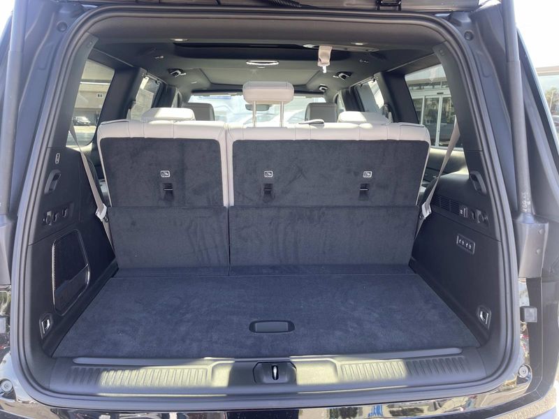 2026 Jeep Grand Wagoneer Limited Reserve 4x4
