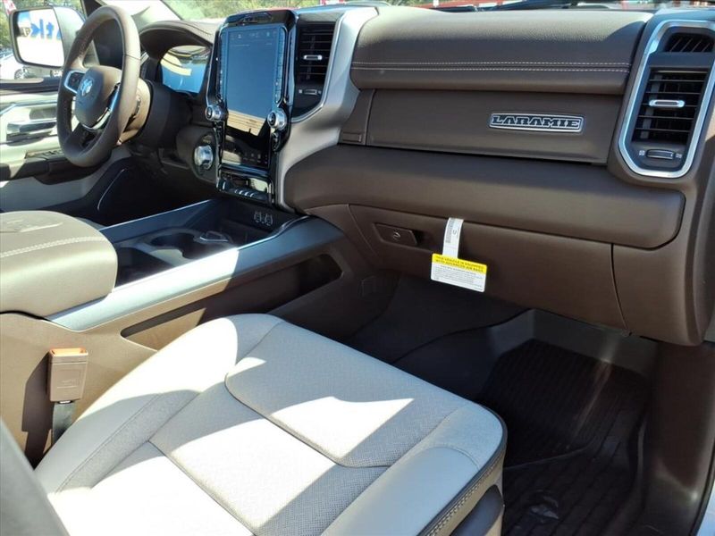 2026 Ram 1500 Laramie photo 4