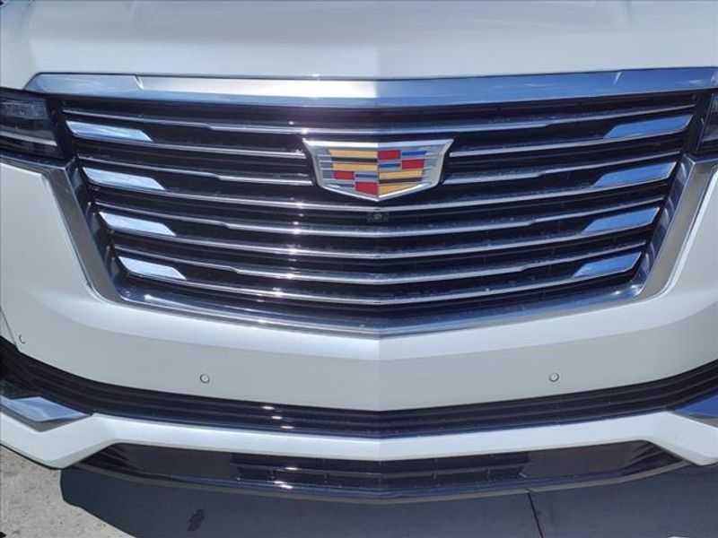 2023 Cadillac Escalade Premium Luxury PlatinumImage 8