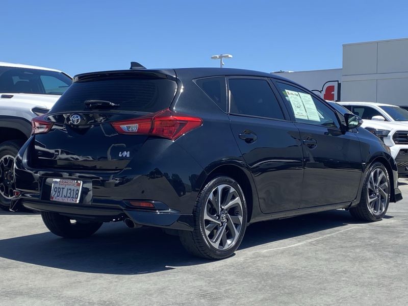 Used 2018 Toyota Corolla iM BaseImage 3