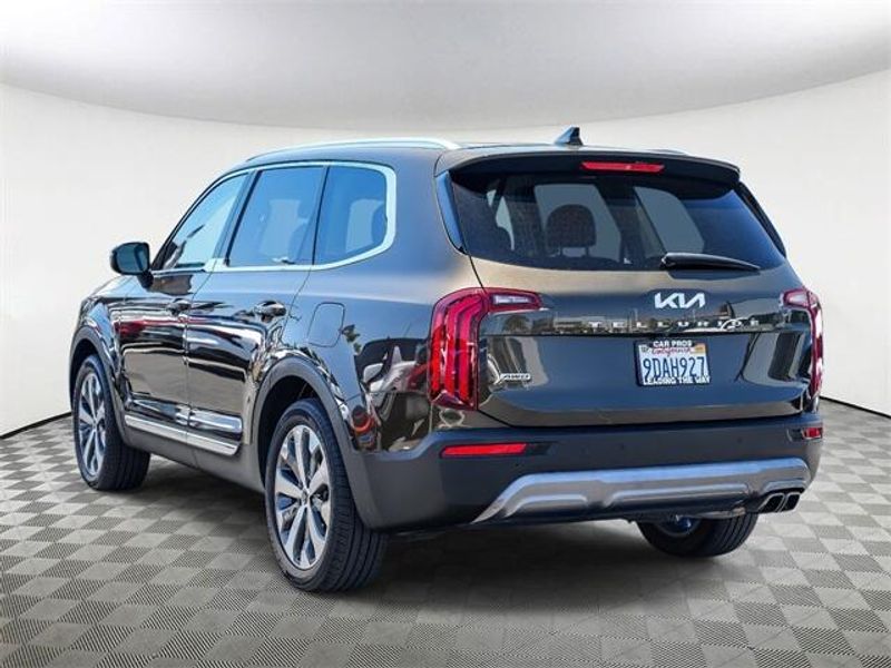 Used 2022 Kia Telluride EXImage 6
