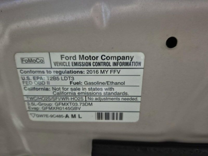 2016 Ford Explorer XLTImage 36