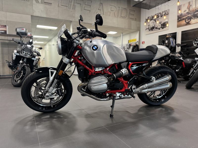 2025 BMW R 12 NINE TImage 2