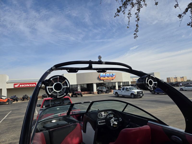 USED 2007 MALIBU 21 V RIDE Image 13