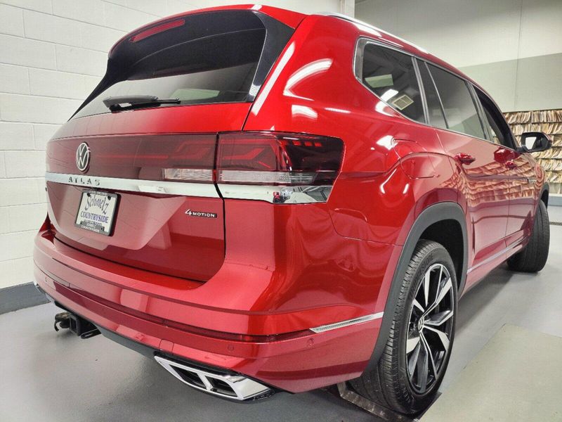 2024 Volkswagen Atlas SEL Premium R-Line AWD w/Sunroof/NavImage 15