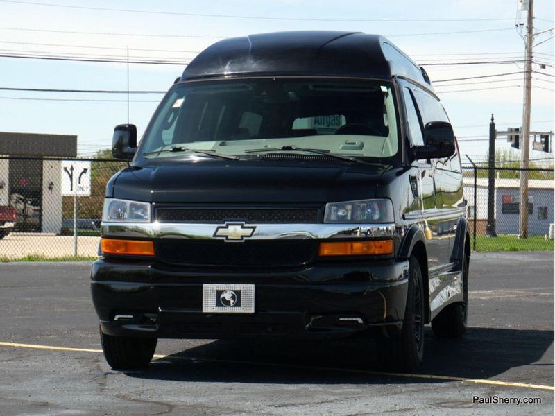 2019 Chevrolet Express 2500 Image 16