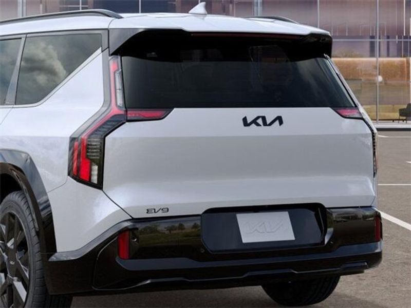 New 2026 Kia EV9 LandImage 13
