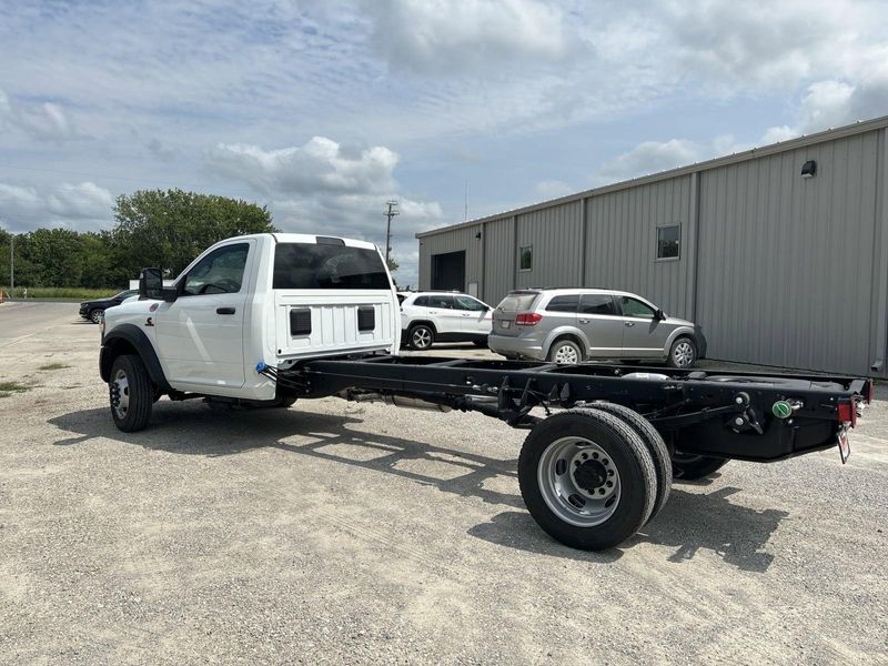 2024 RAM 5500 Chassis Cab TradesmanImage 2