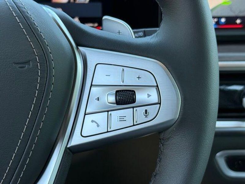 New 2026 BMW X7 xDrive40iImage 23