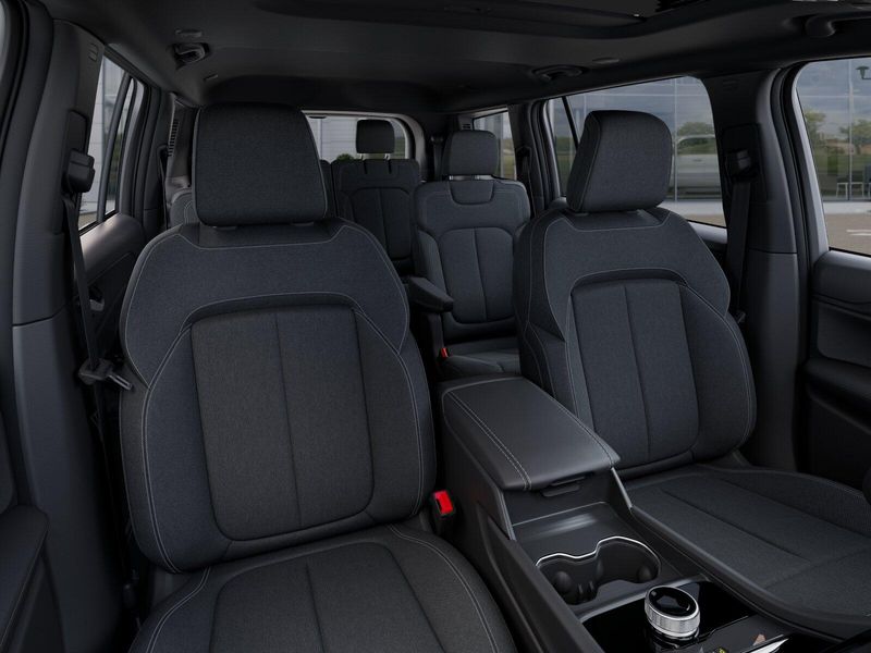 New 2025 Jeep Grand Cherokee L Laredo X 4x4