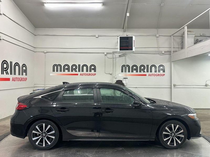 2024 Honda Civic EX-LImage 9