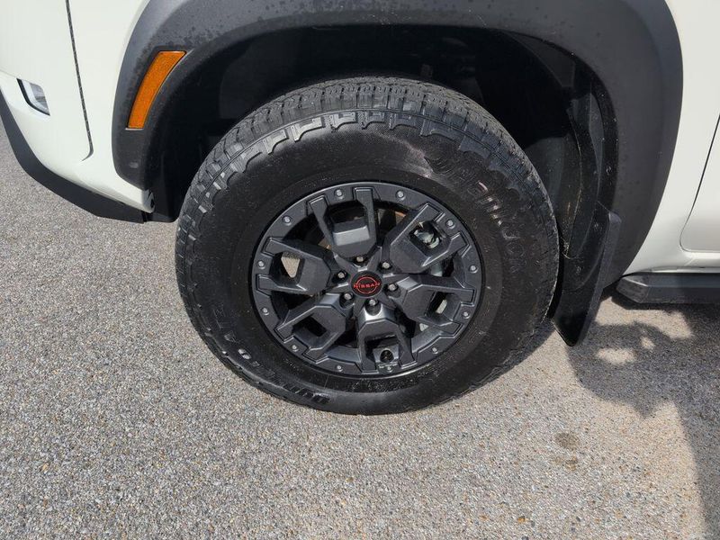 2023 Nissan Frontier PRO-4XImage 9