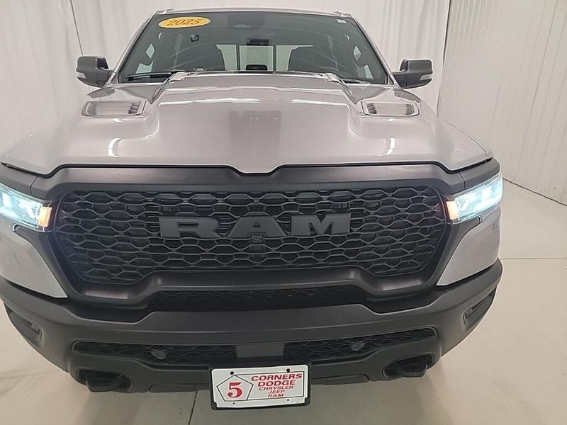 2025 Ram 1500 Rebel photo 8