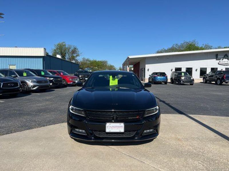 2022 Dodge Charger SXTImage 2