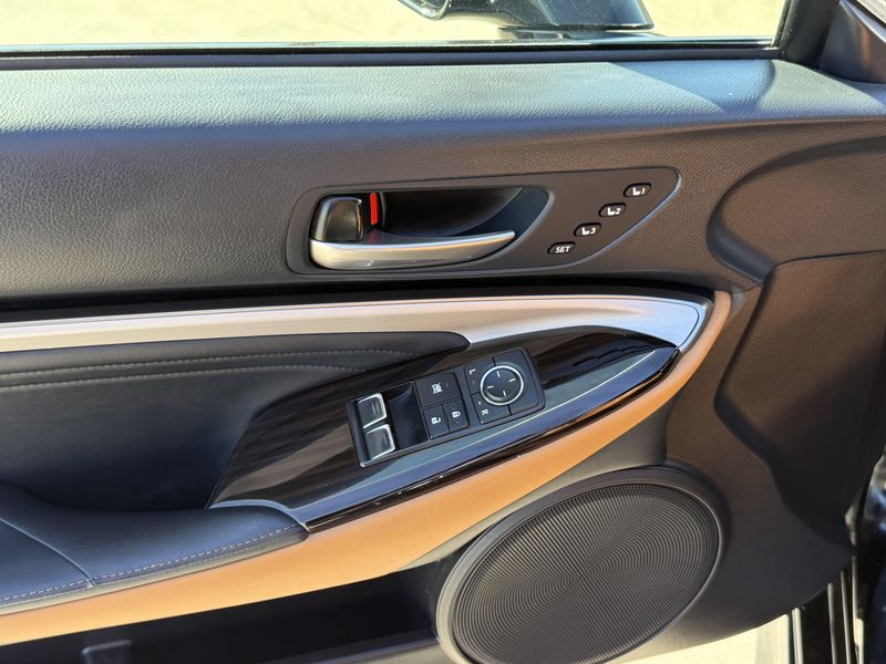 Used 2024 Lexus RC 300Image 18