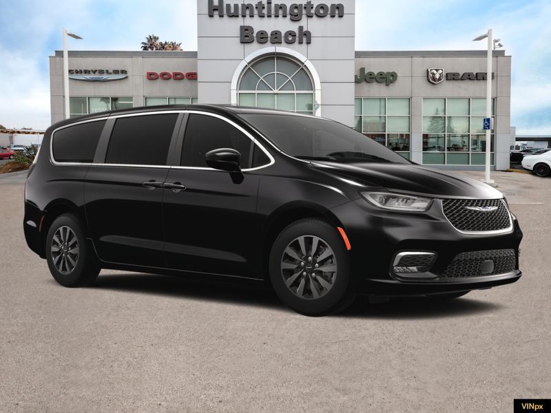 2025 Chrysler Pacifica Hybrid SelectImage 11