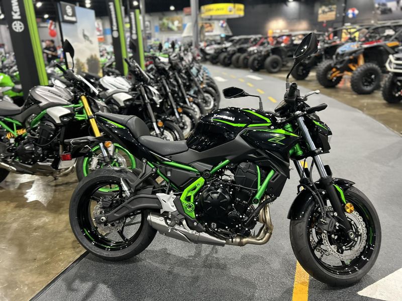 New 2025 Kawasaki Z650 ABS Image 5