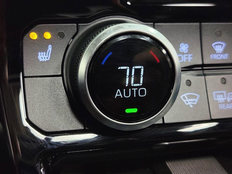 2021 Toyota Highlander Hybrid XLE AWD w/Sunroof/NavImage 23