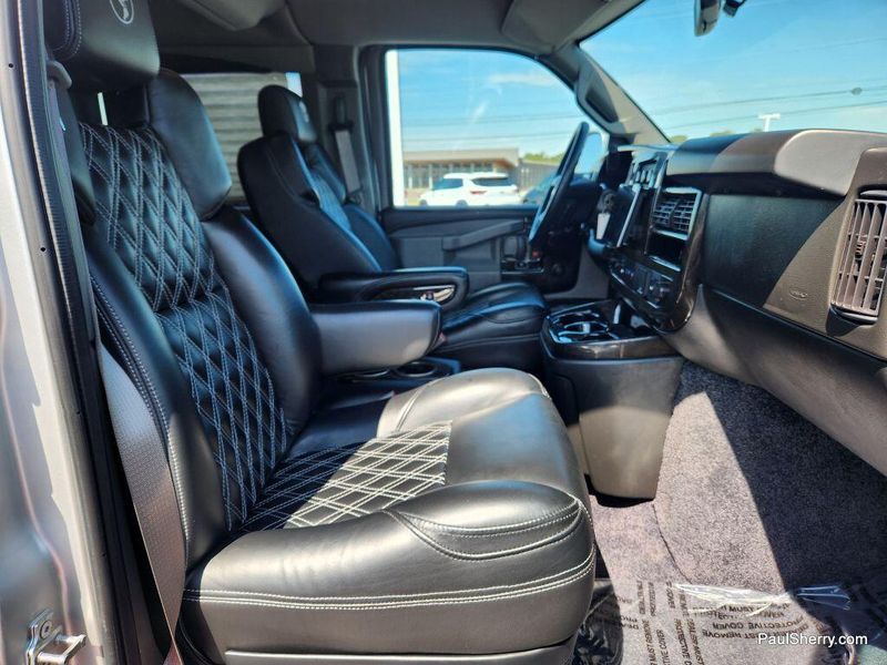 2023 Chevrolet Express 2500 Cargo photo 26