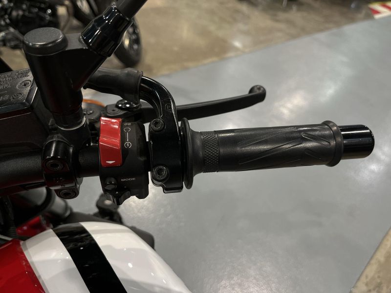 Used 2021 Yamaha XSR900 Image 12