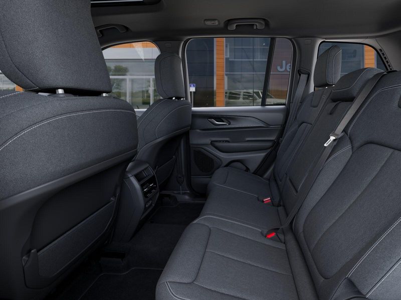 New 2025 Jeep Grand Cherokee Laredo X 4x4Image 23
