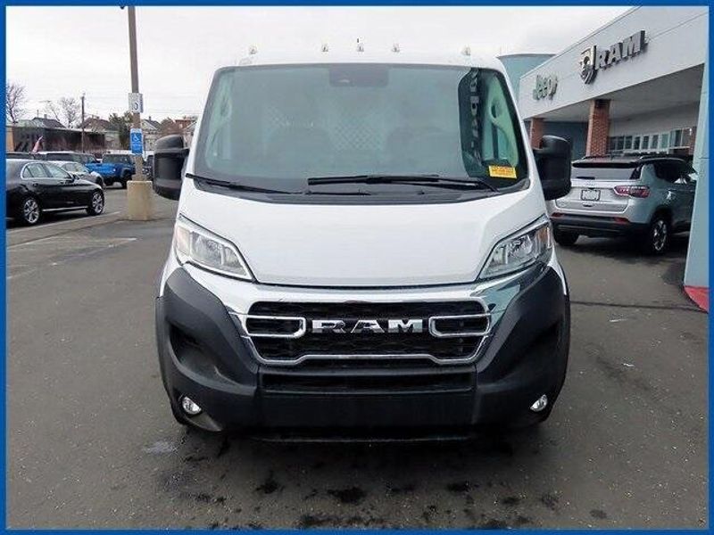 2023 RAM ProMaster 2500 BaseImage 3