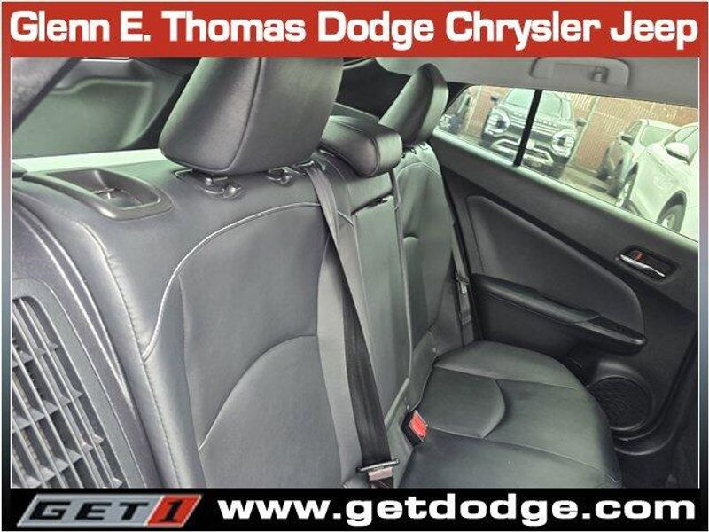 2021 Toyota RAV4 XLE photo 25