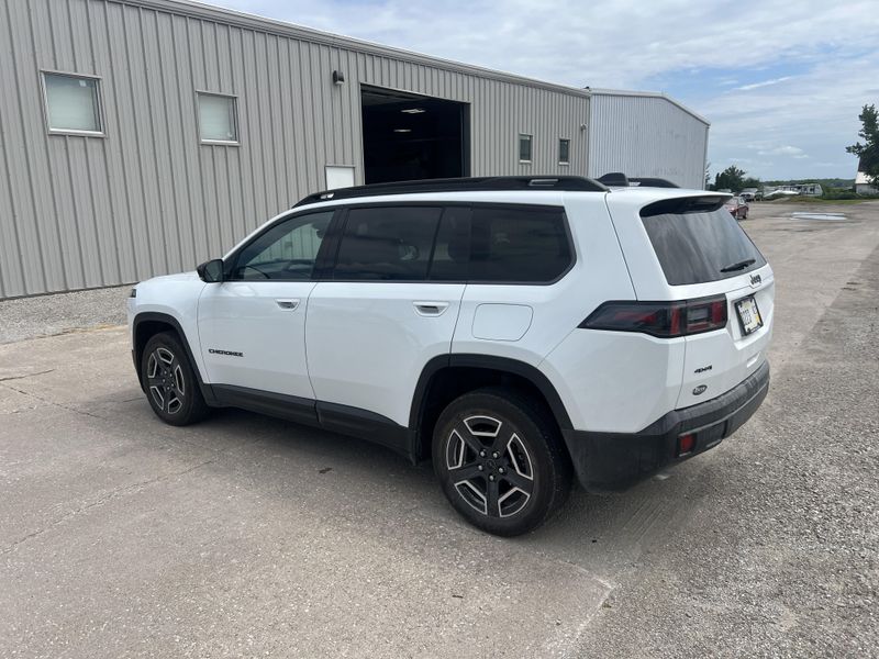 Used 2026 Jeep Cherokee LimitedImage 5
