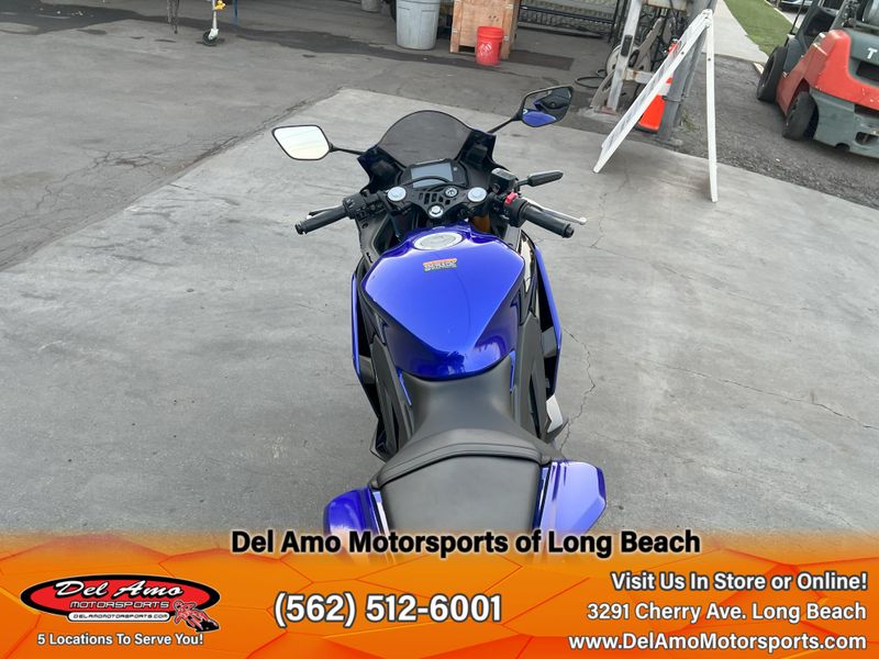 2025 Yamaha YZF-R3 ABS Image 10