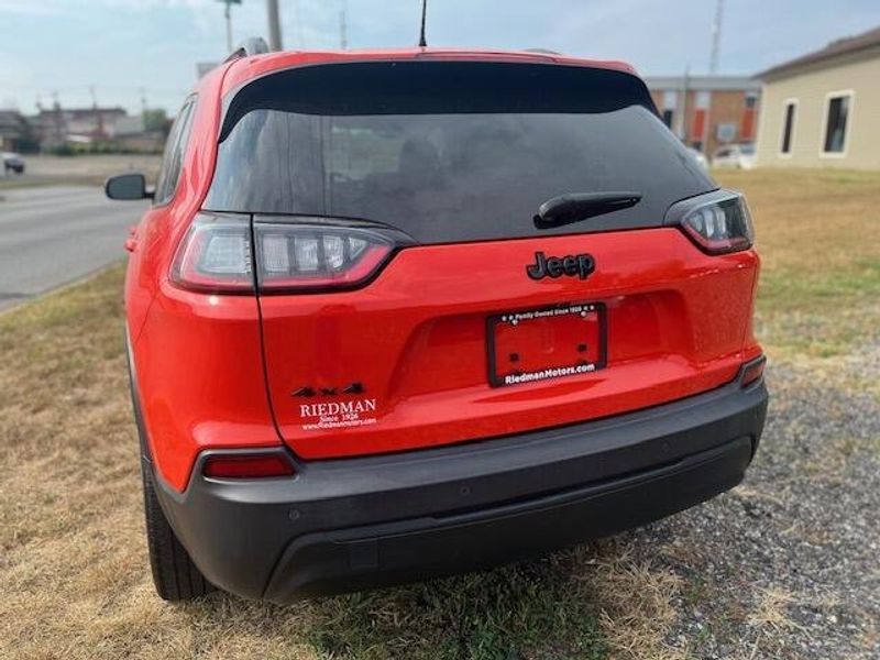 Used 2021 Jeep Cherokee Image 5