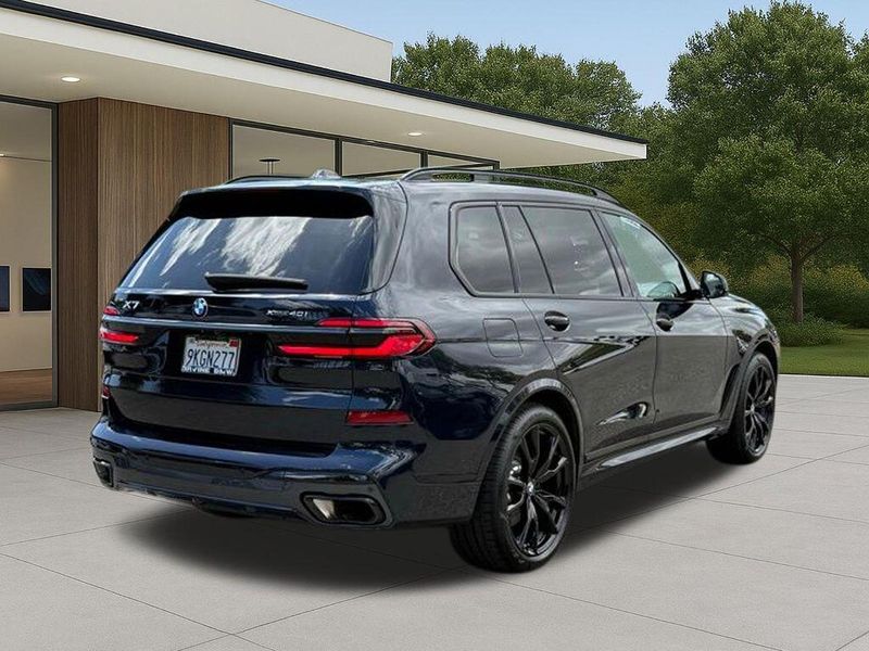 Used 2024 BMW X7 xDrive40iImage 8