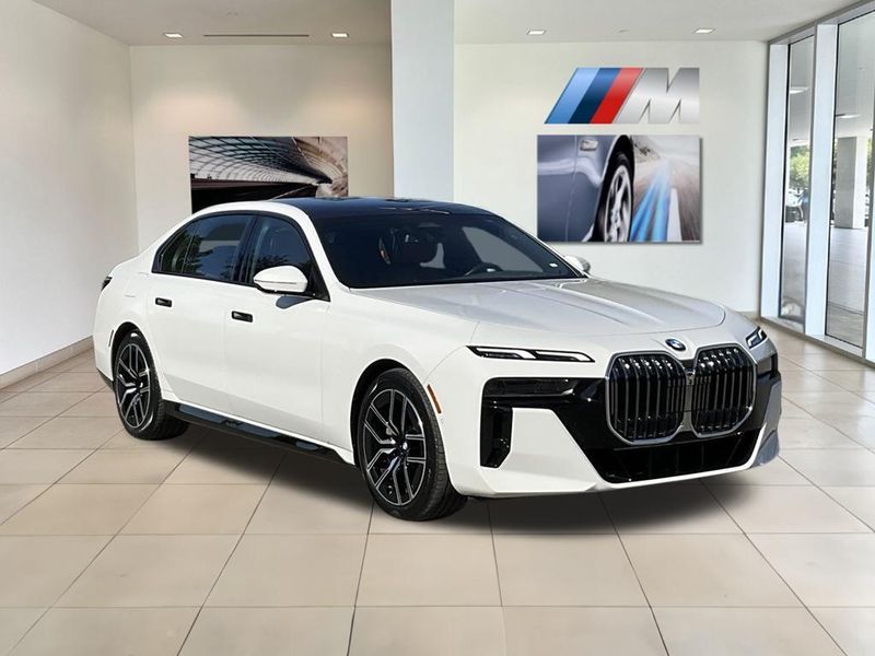 2023 BMW 7 Series 740iImage 2