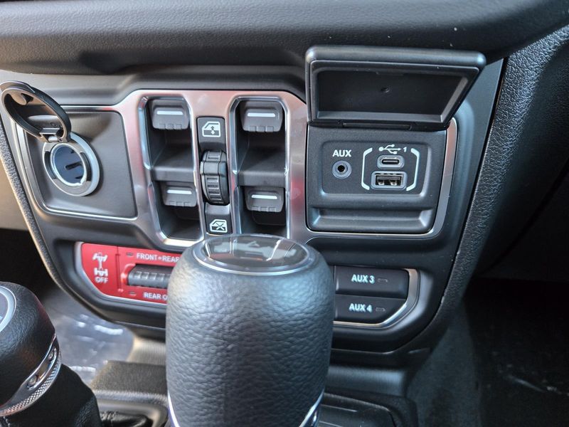 New 2026 Jeep Wrangler 4-door Rubicon