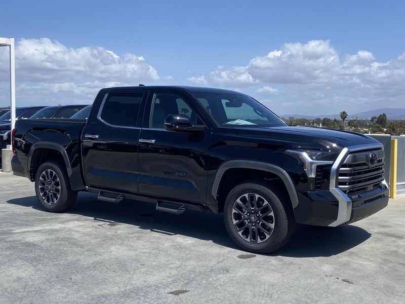 2025 Toyota Tundra LimitedImage 2
