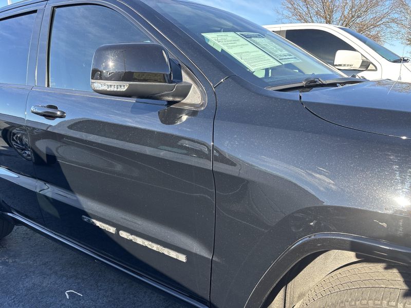 Used 2020 Jeep Grand Cherokee OverlandImage 4