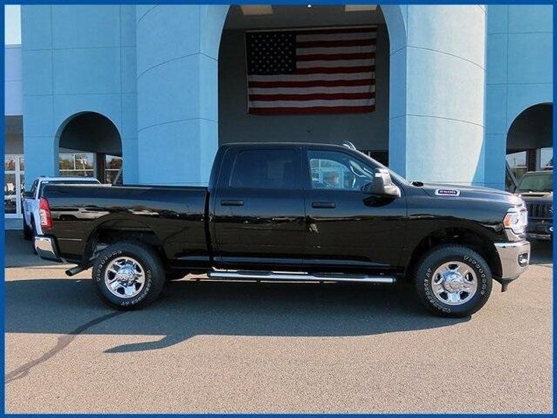 2024 RAM 2500 TradesmanImage 2