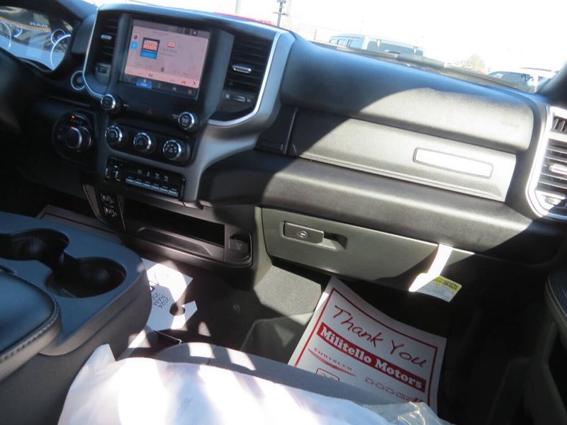 Used 2024 RAM 2500 Big Horn 4x4 4dr Crew Cab 6.3 ft. SB PickupImage 11