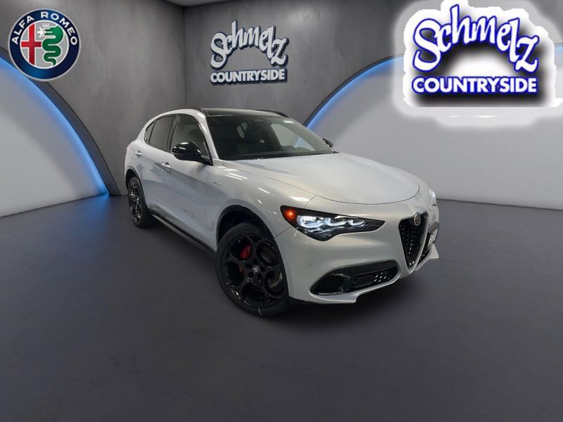 New 2025 Alfa Romeo Stelvio AwdImage 1