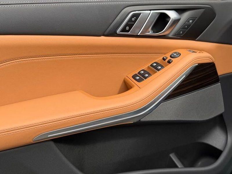 Used 2025 BMW X5 xDrive40iImage 18