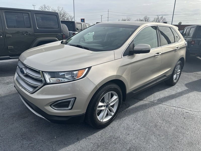 2017 Ford Edge SELImage 1