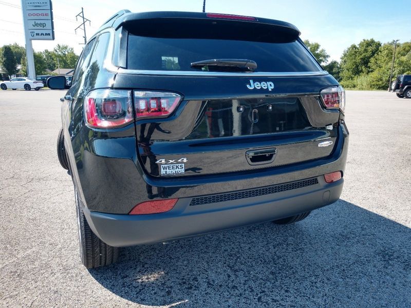 2023 Jeep Compass Latitude Lux 4x4Image 5