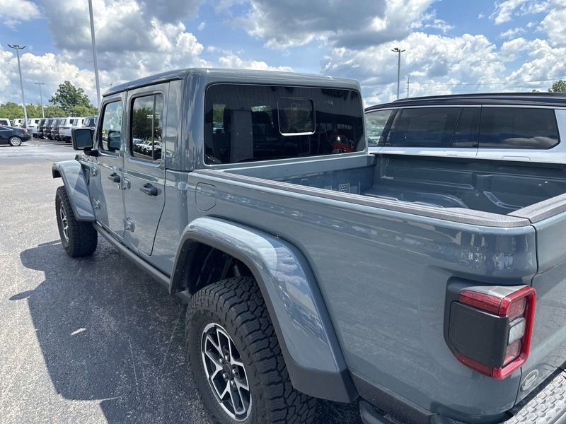 2024 Jeep Gladiator Rubicon X 4x4Image 3