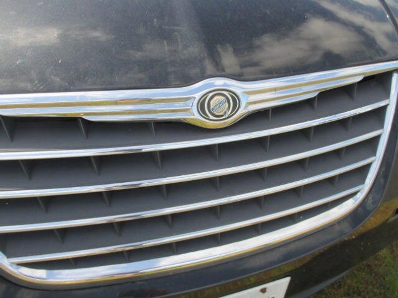 2008 Chrysler Town & Country LimitedImage 3