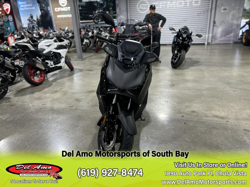 2025 Yamaha Xmax Image 14